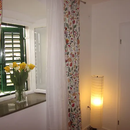 On The Square Apartamento Makarska