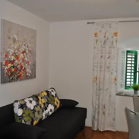 Apartment On The Square *