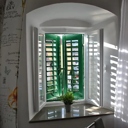 On The Square Apartamento Makarska