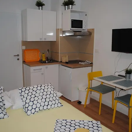 Apartment On The Square Makarska