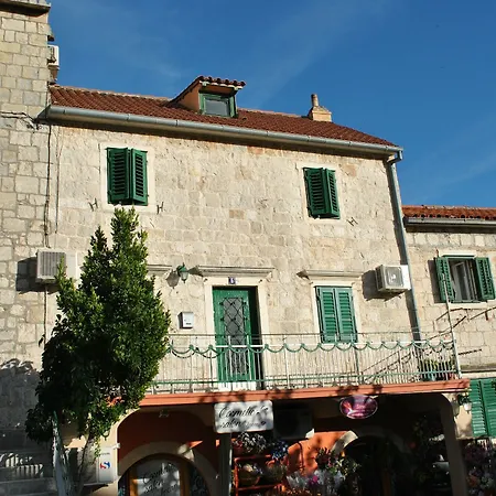 Apartment On The Square